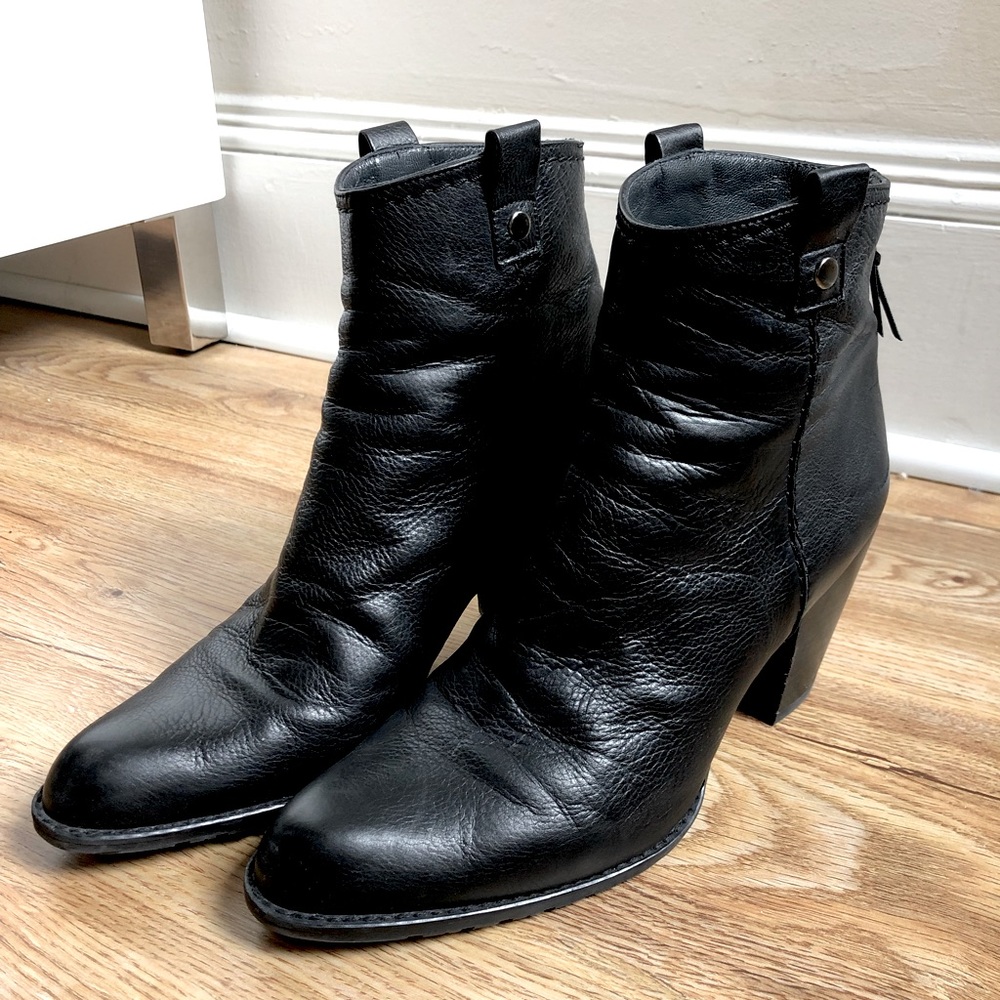 Stuart Weitzman Black Booties